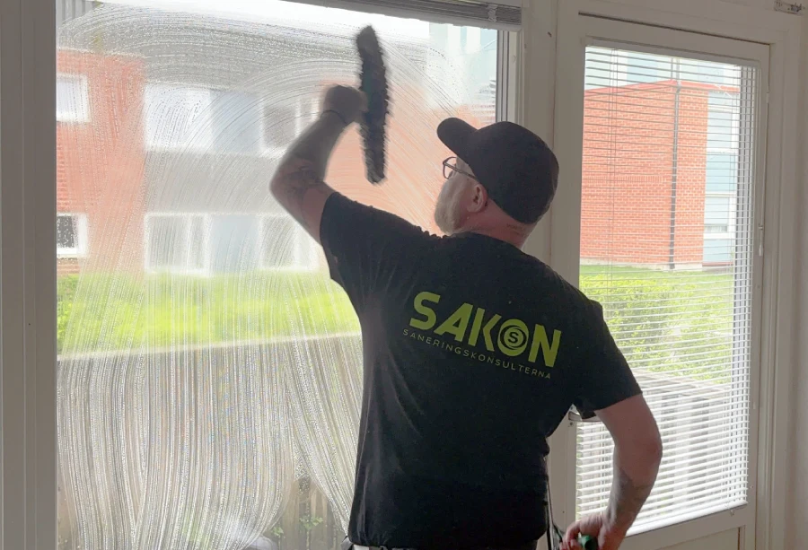 SAKON fönsterputsare - Professionell fönsterputsning i Västerås