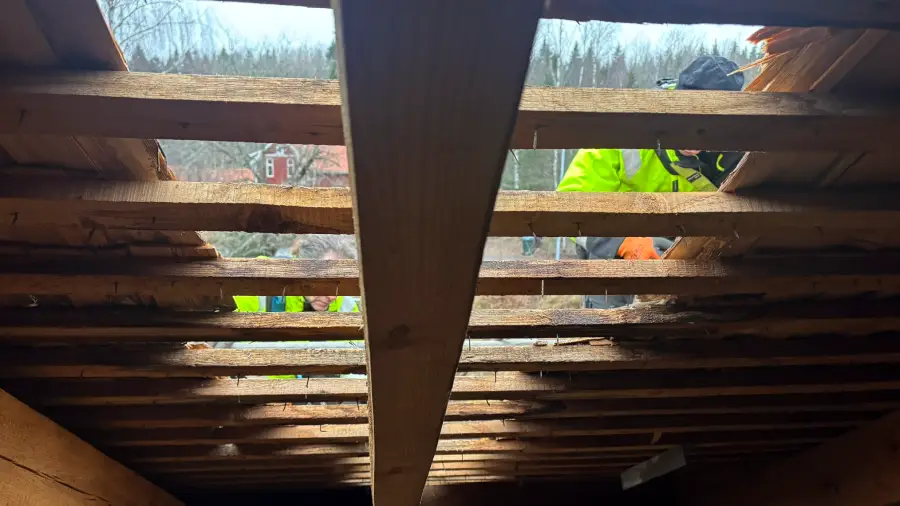 Erfarna takläggare arbetar metodiskt